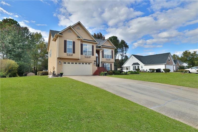 5268 Fawn Ivey Lane, Buford, GA 30519 for Sale