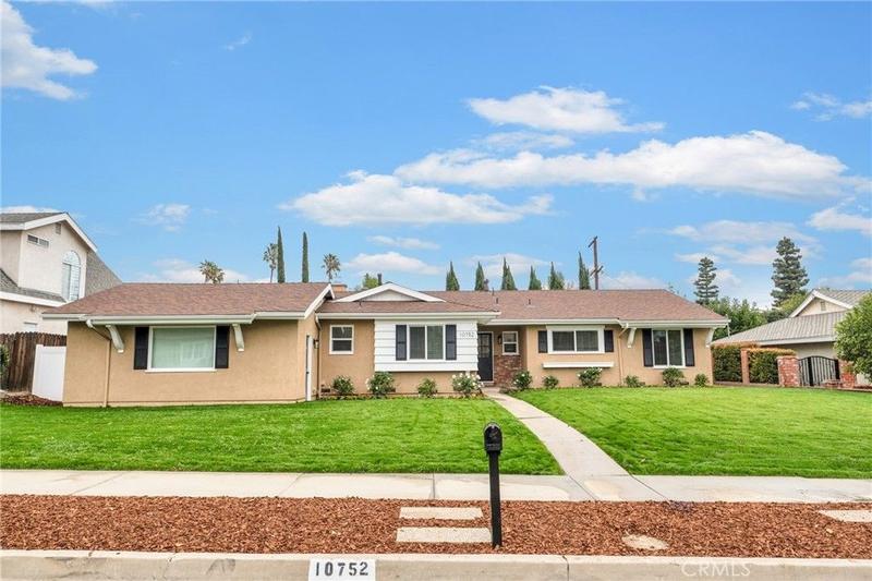 Northridge, Los Angeles County, CA House for sale Property ID: 418705788