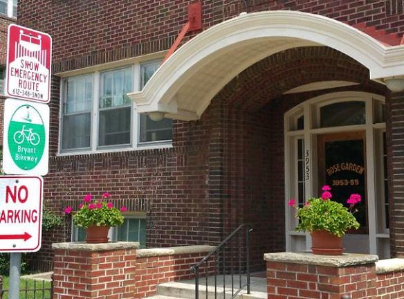 3953 Bryant Ave S - Minneapolis, MN 55409 - Home For Rent