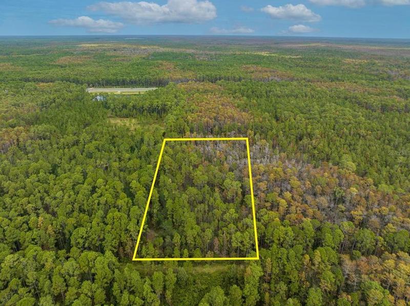 Tina Davis Dr, Deland, FL 32724 - MLS S5096616 for Sale