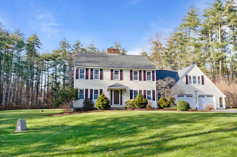 58 Crestwood Dr, Hollis, NH 03049 - MLS 4982552 for Sale