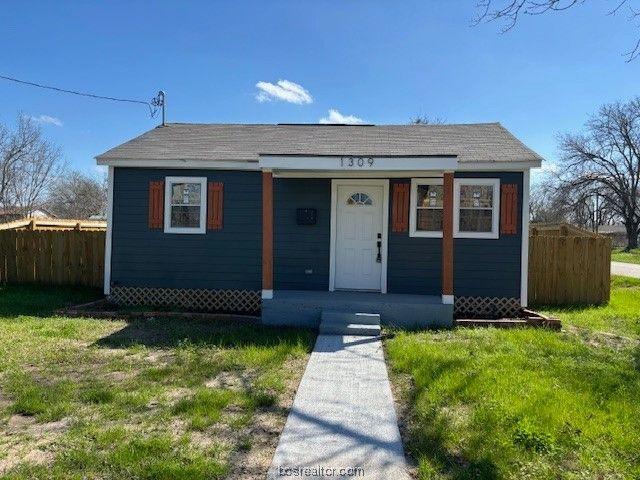 1309 Philen St, Hearne, TX 77859  MLS# 24003026 for Sale