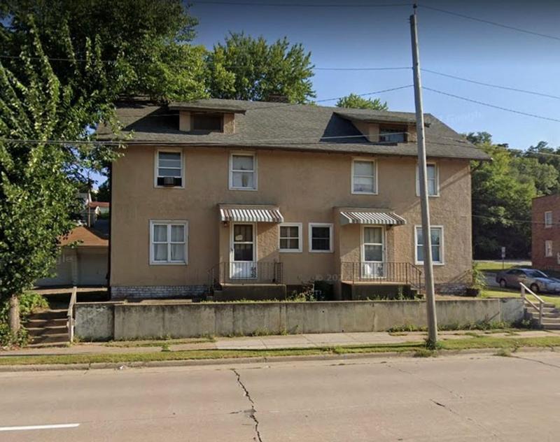 2216  Spacious conveniently located house for rent located at 2216 7th Ave. Moline, IL 61265. for Sale