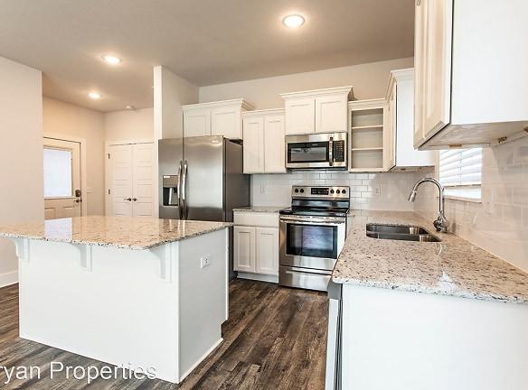 540 S Kickapoo Ave - Springfield, MO 65802 - Home For Rent