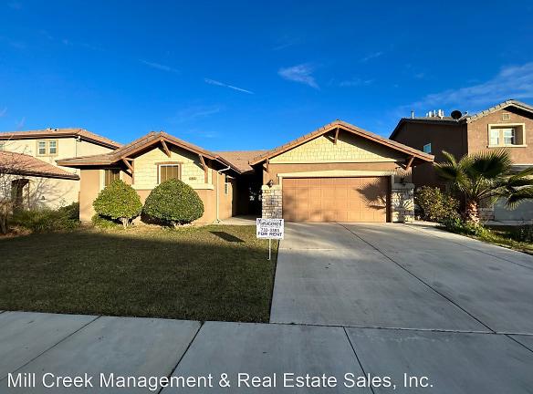 2445 Claret Ave - Hanford, CA 93230 - Home For Rent