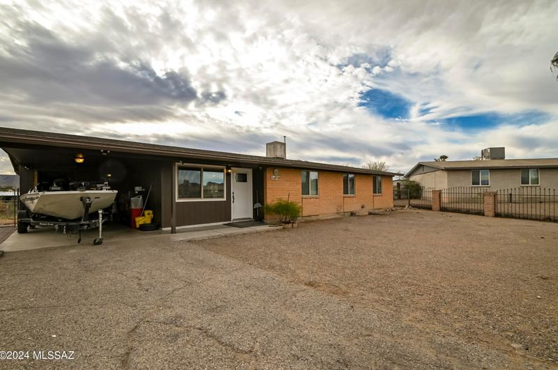 6748 S Camino De La Tierra, Tucson, AZ 85746 - MLS 22326406 for Sale