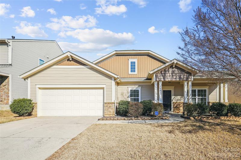 4004 Purple Vale Drive, Matthews, NC 28104 for Sale