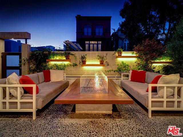 118 Voyage, Marina del Rey CA 90292 for Sale