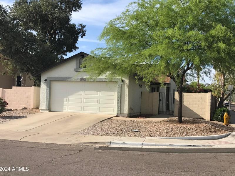 3702 W Waltann Ln, Phoenix, AZ 85053 - MLS 6653587 for Sale