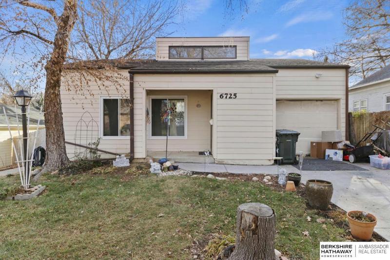 6725 FAIRFAX AVE, Lincoln, NE 68505 Condominium For Sale  MLS# 22327584