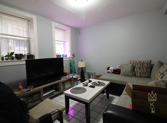 136 Pleasant St unit B - Brookline, MA 02446 - Home For Rent