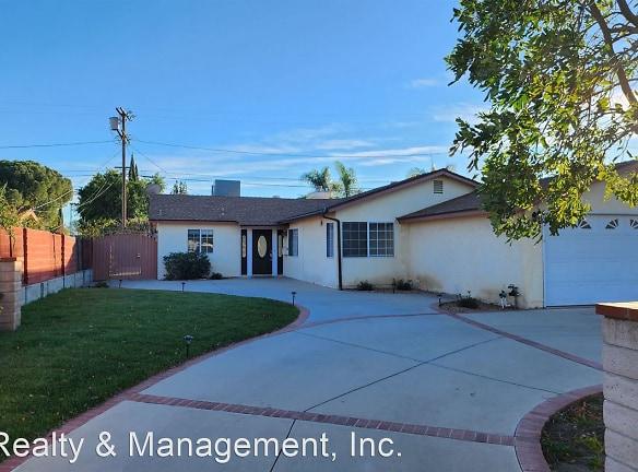 17230 Donmetz St - Los Angeles, CA 91344 - Home For Rent