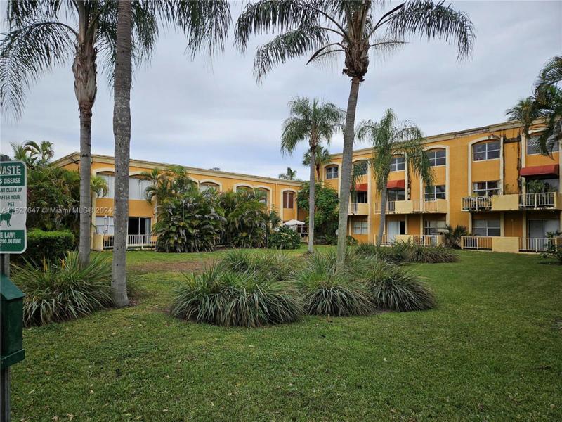 17901 NW 68TH AVE APT R101, Hialeah, FL 33015 Condominium For Sale  MLS# A11527647