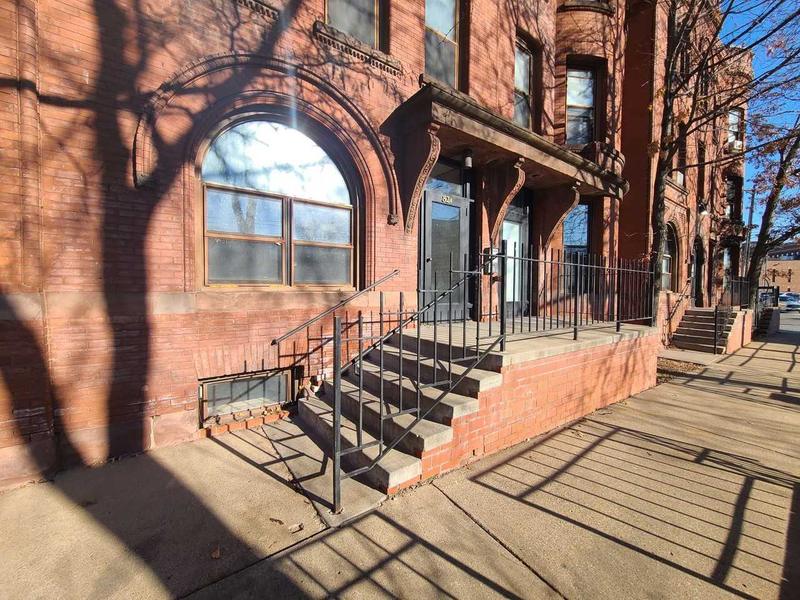 82630  NEWLY RENOVATED APARTMENT IN HISTORIC ELLIOT PARK for Sale