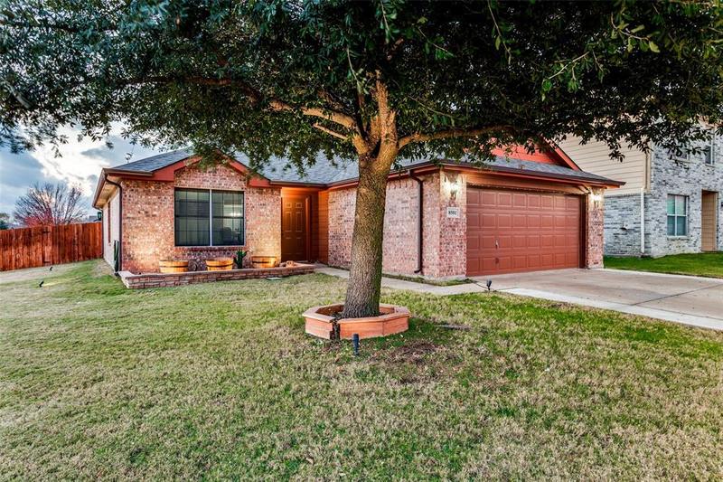 8501 Hawkview Dr, Fort Worth, TX 76179 for Sale