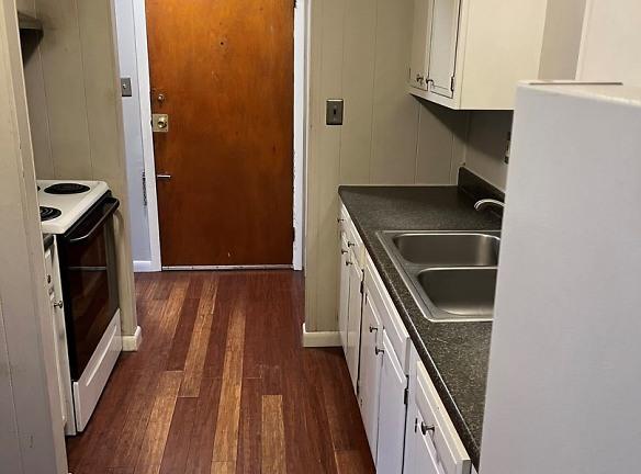 162 Maple St - Burlington, VT 05401 - Home For Rent