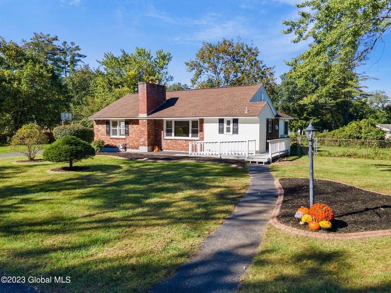 2 Schuyler Road, Guilderland, NY 12203 for Sale