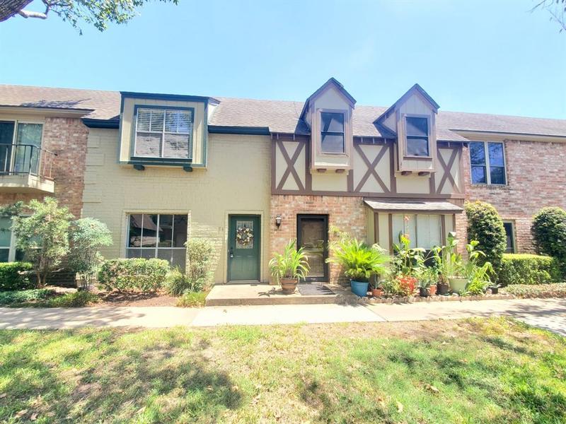 14719 Barryknoll Lane, Unit 64, Houston, TX 77079 for Sale