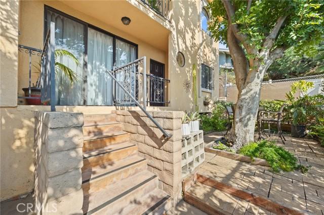 1920 Holly 4, Los Angeles CA 90068 for Sale