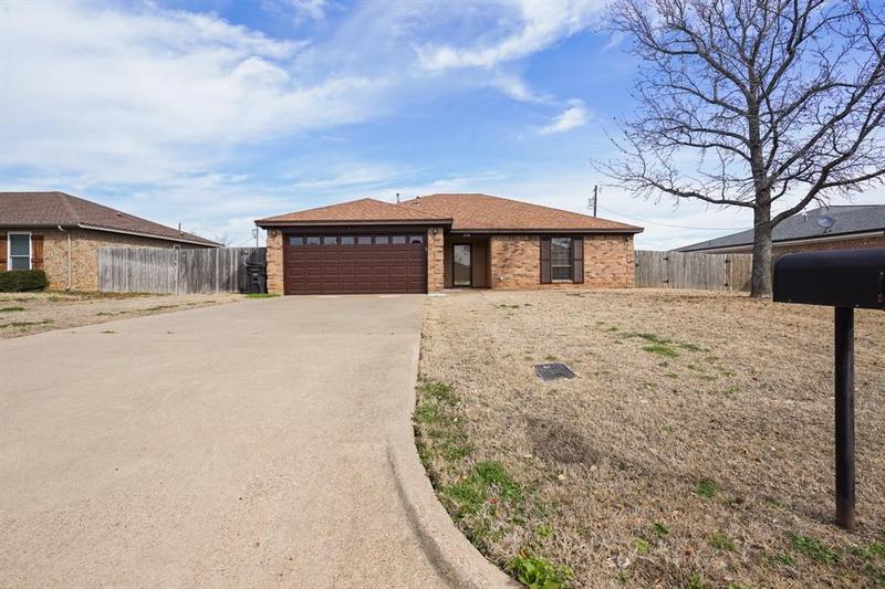 1710 Blackfoot Dr, Cleburne, TX 76033 for Sale