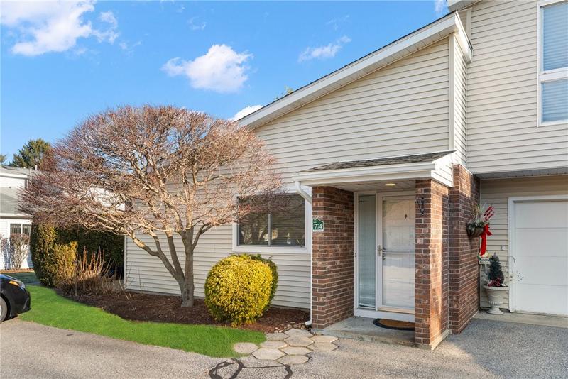 774 Williamsburg Circle, Warwick, RI 02886 for Sale