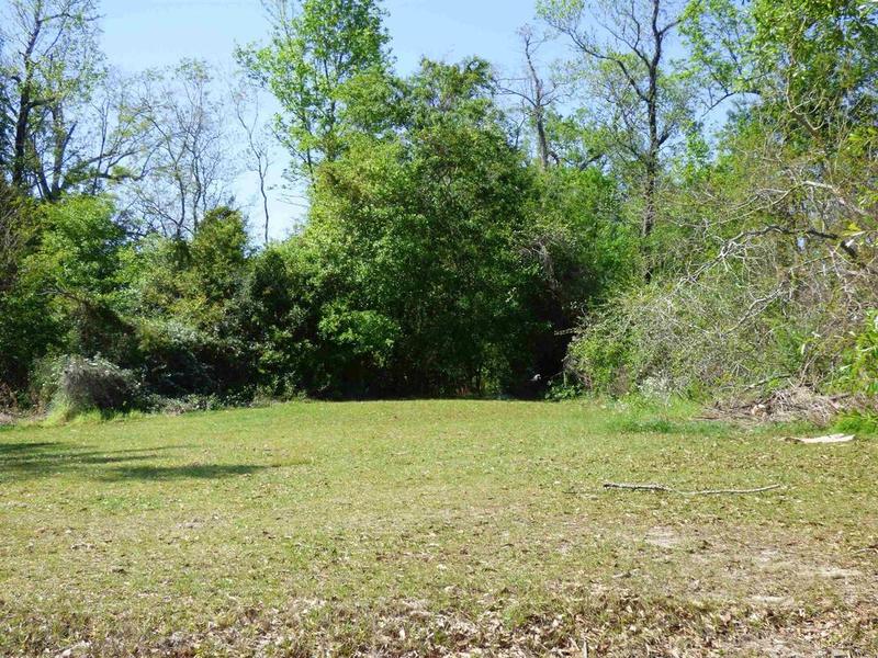 109 Forest Dr, Orange, TX 77630 for Sale