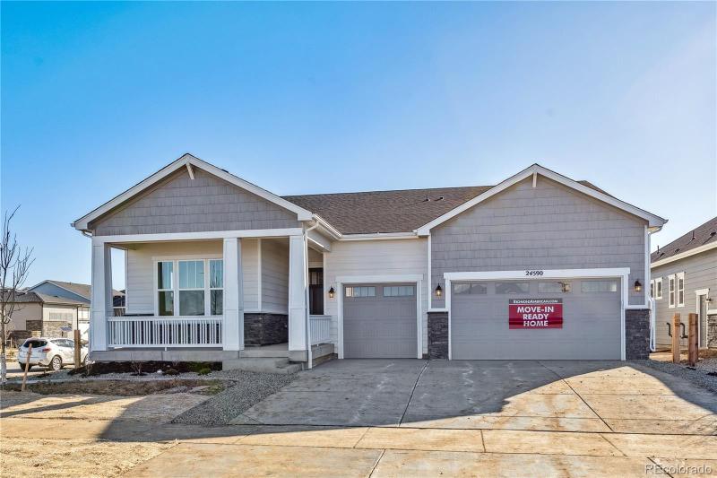 24590 East 36th Avenue, Aurora, CO 80019 for Sale