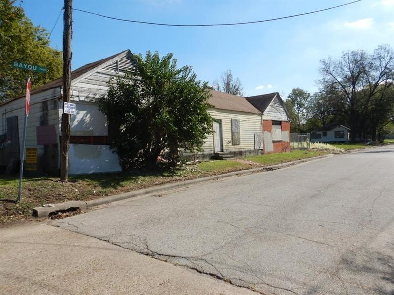 3600 Bayou Dr, Houston, TX 77022 for Sale