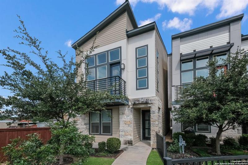 2110 N SAINT MARYS ST, San Antonio, TX 78212-4139 for Sale