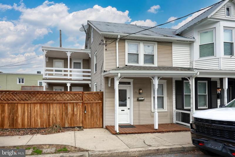 9 East Orange Street, Lititz, PA 17543 for Sale