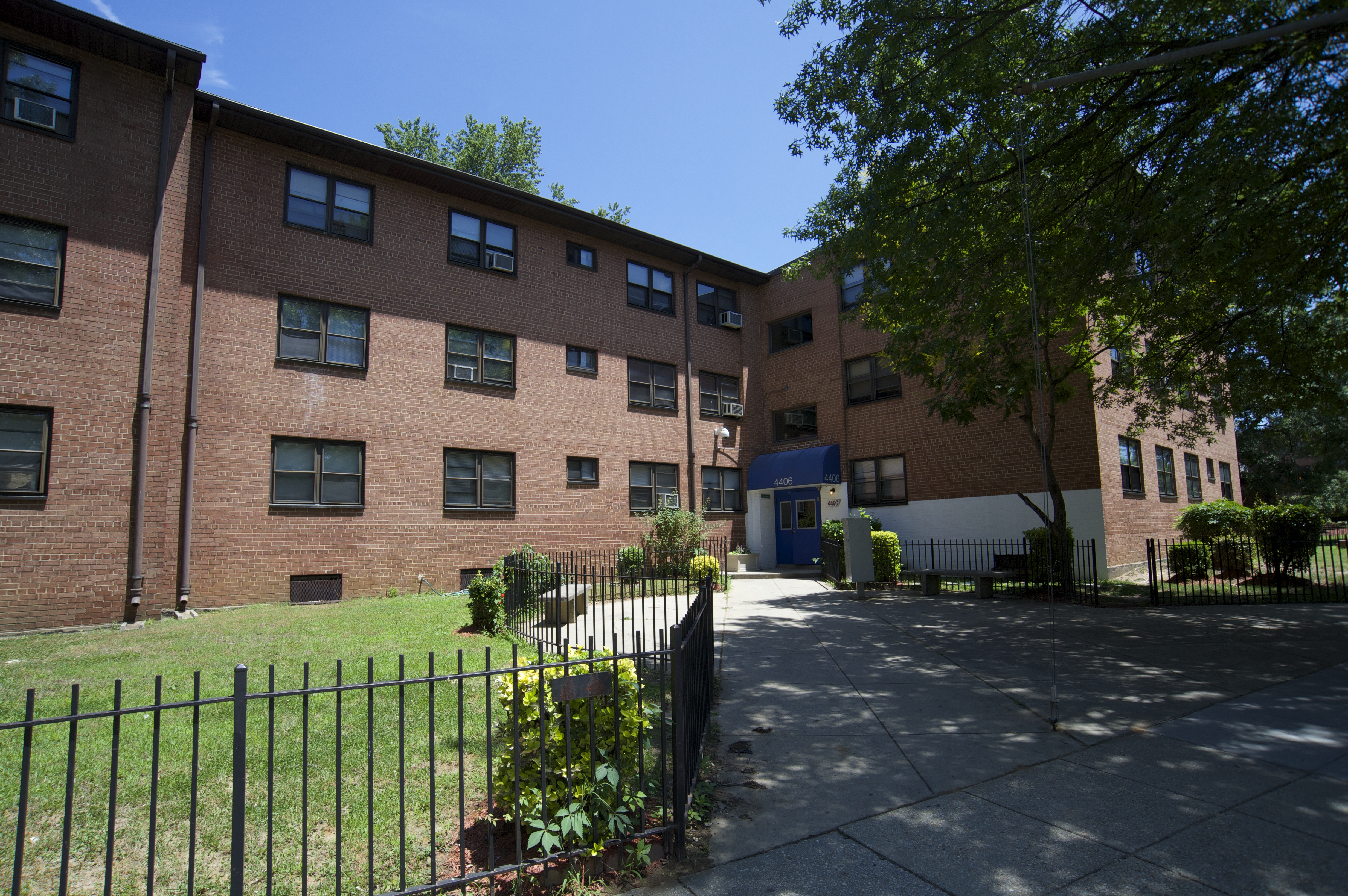 Kenilworth Courts
