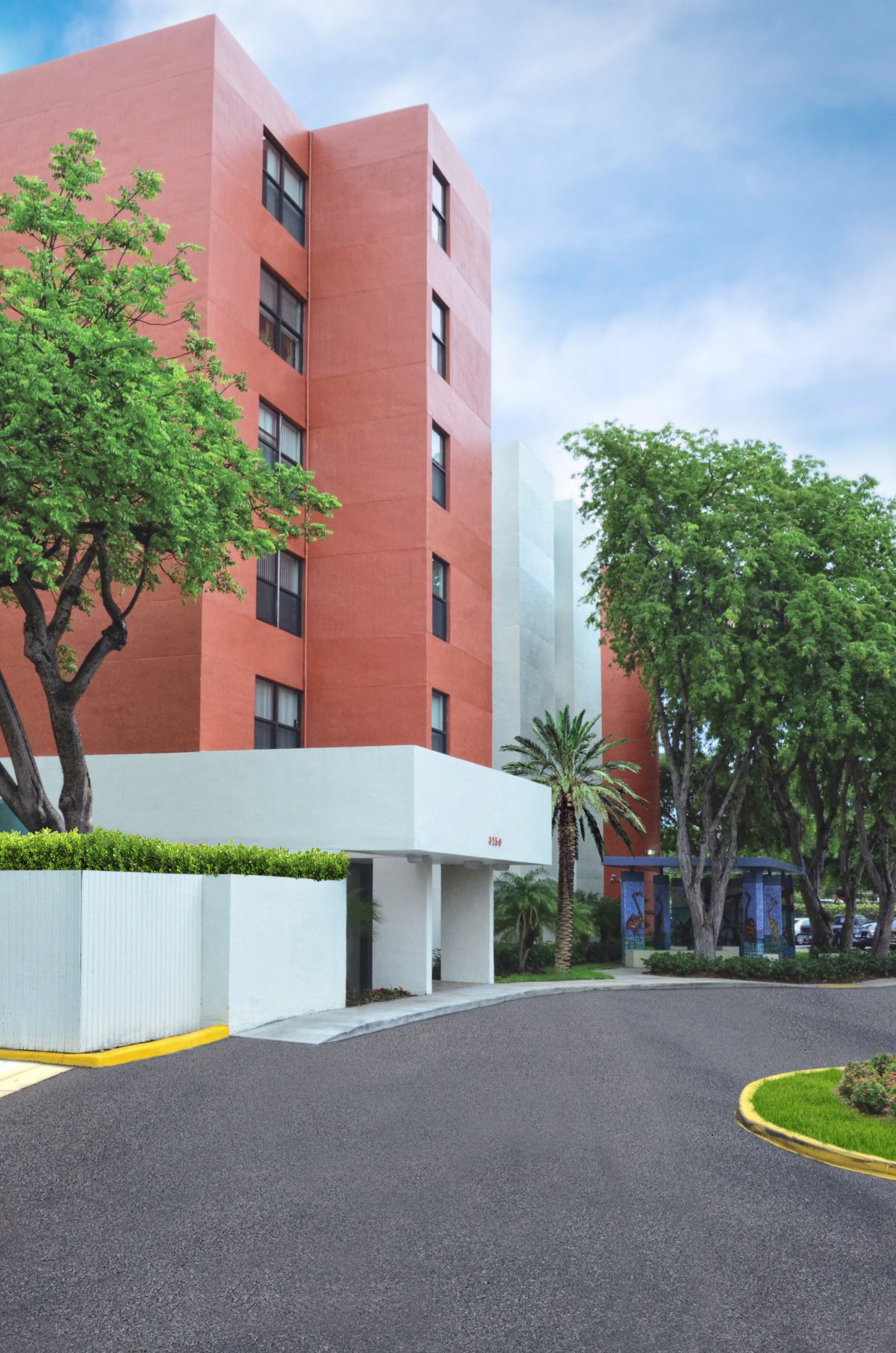 Stirrup Plaza Apartments
