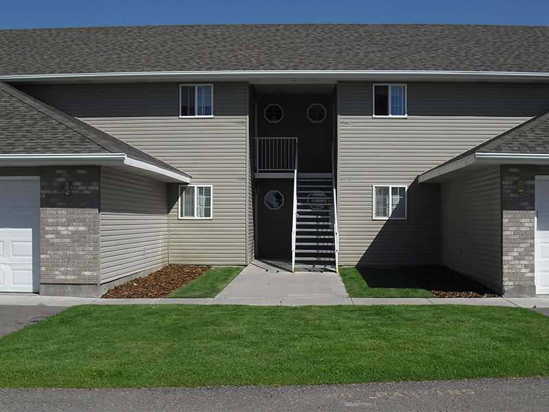 Fox Creek Apartments