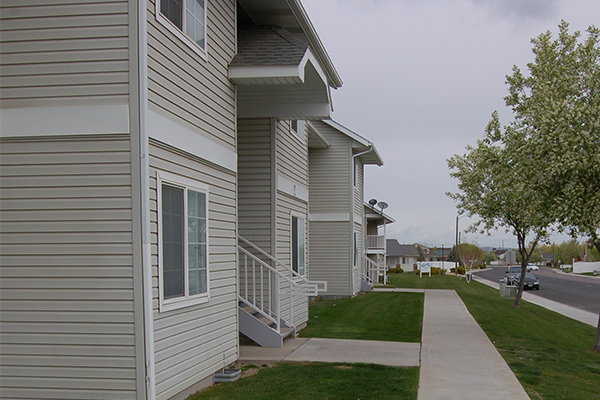Carriage Lane Apartments