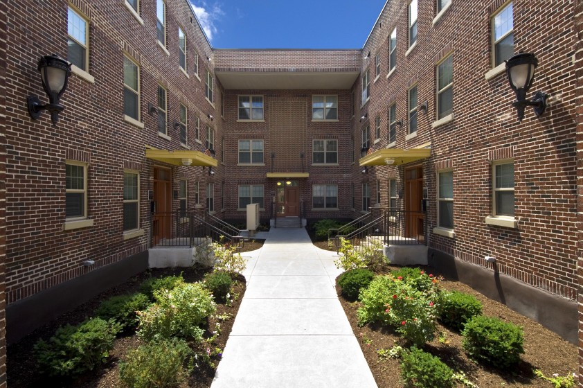 Eagle Court Apartments