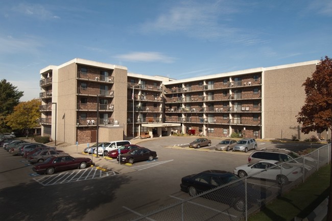 A.C. Edgecomb Apartments