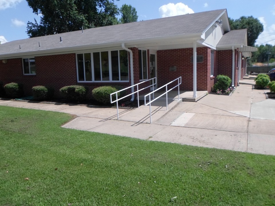 CENTER POINTE APARTMENTS