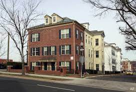 Alexandria Crossing at West Glebe